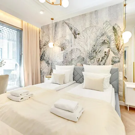 Alqueen - Old Town Granaria Apartament